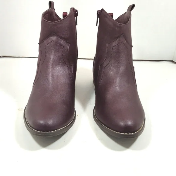Old Navy Western style vegan leather brown ankle boots Size: 5 - Picture 3 of 5